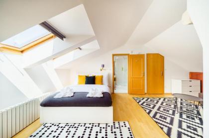 HOME ALONE 5BR+3BATH Penthouse in center of Prague - image 12